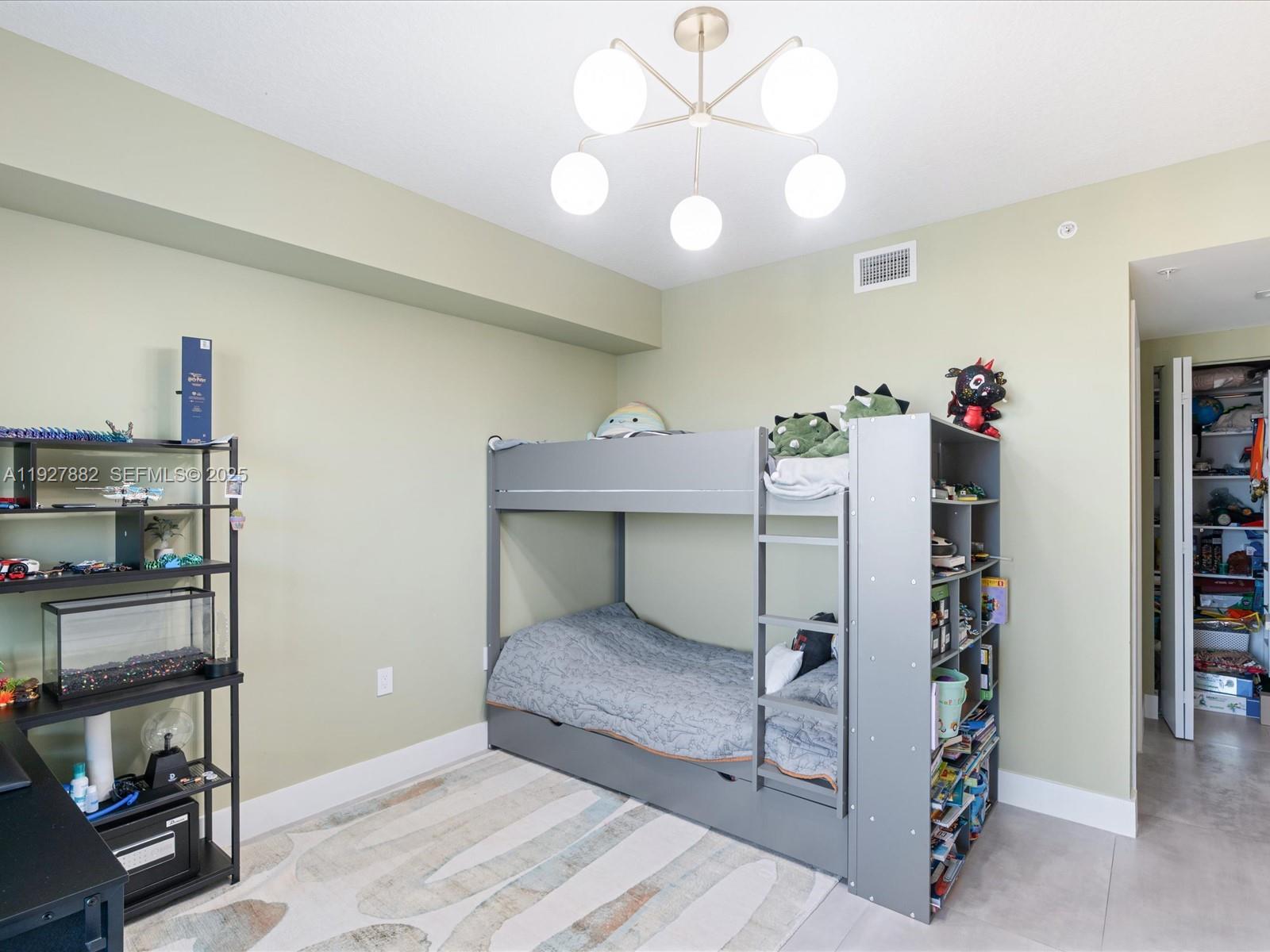 PARQUE TOWERS CONDO - Residential