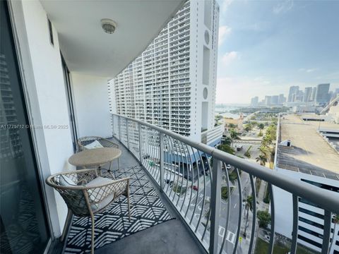 1750 N Bayshore Dr 1612 Miami FL 33132