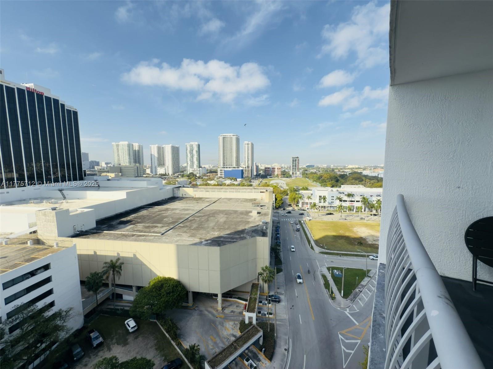 1750 N Bayshore Dr 1612