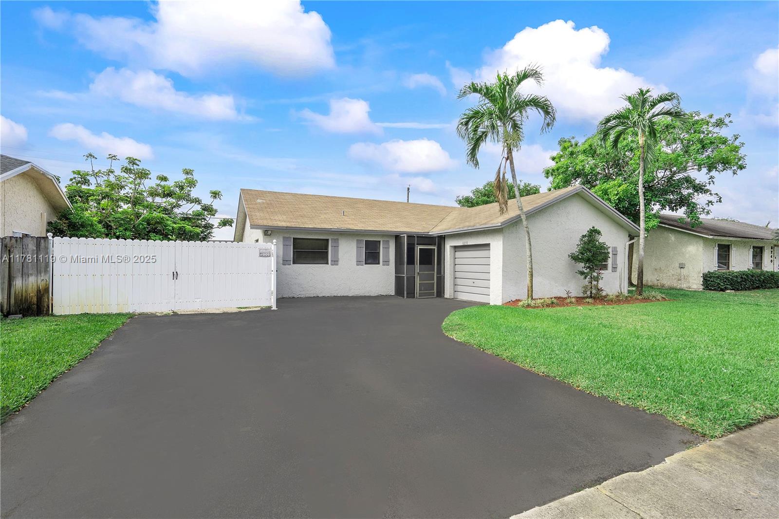 8230 Nw 47th Ct, Lauderhill, Miami-Dade County, Florida - 3 Bedrooms  
2 Bathrooms - 