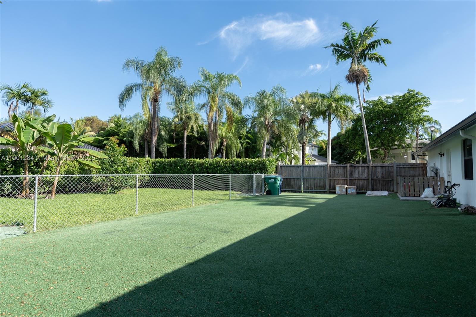 CUTLER COUNTRY GROVES PLA - Residential