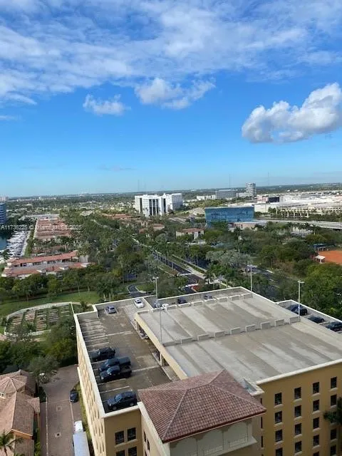 Aventura, Florida 33180, United States, 2 Bedrooms Bedrooms, ,3 BathroomsBathrooms,Residential,Active,10326