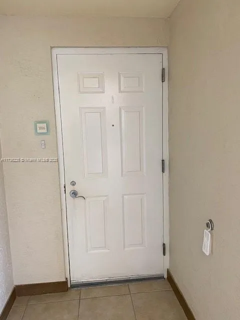 Aventura, Florida 33180, United States, 2 Bedrooms Bedrooms, ,3 BathroomsBathrooms,Residential,Active,10326