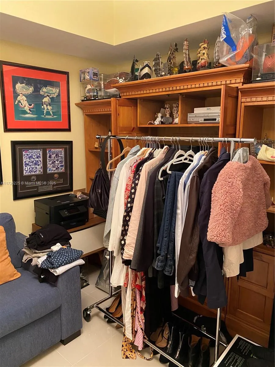 Aventura, Florida 33180, United States, 2 Bedrooms Bedrooms, ,3 BathroomsBathrooms,Residential,Active,10326