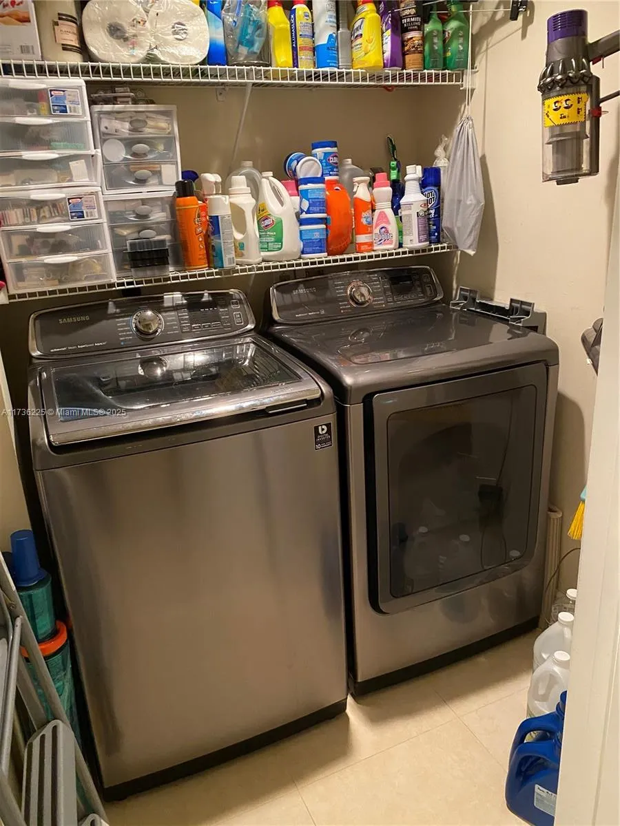 Aventura, Florida 33180, United States, 2 Bedrooms Bedrooms, ,3 BathroomsBathrooms,Residential,Active,10326