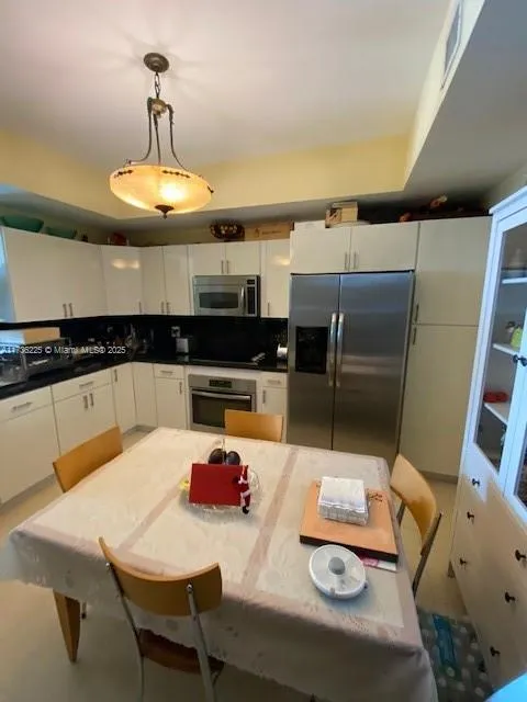 Aventura, Florida 33180, United States, 2 Bedrooms Bedrooms, ,3 BathroomsBathrooms,Residential,Active,10326