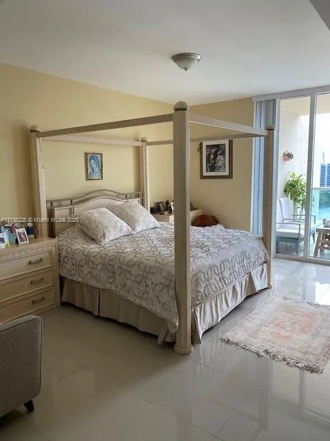 Aventura, Florida 33180, United States, 2 Bedrooms Bedrooms, ,3 BathroomsBathrooms,Residential,Active,10326