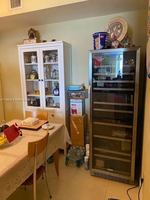 Aventura, Florida 33180, United States, 2 Bedrooms Bedrooms, ,3 BathroomsBathrooms,Residential,Active,10326