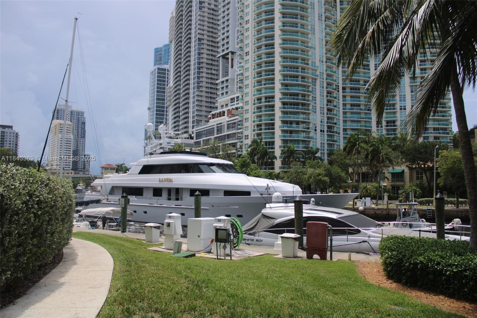 LAS OLAS BY THE RIVER CON - Residential Lease