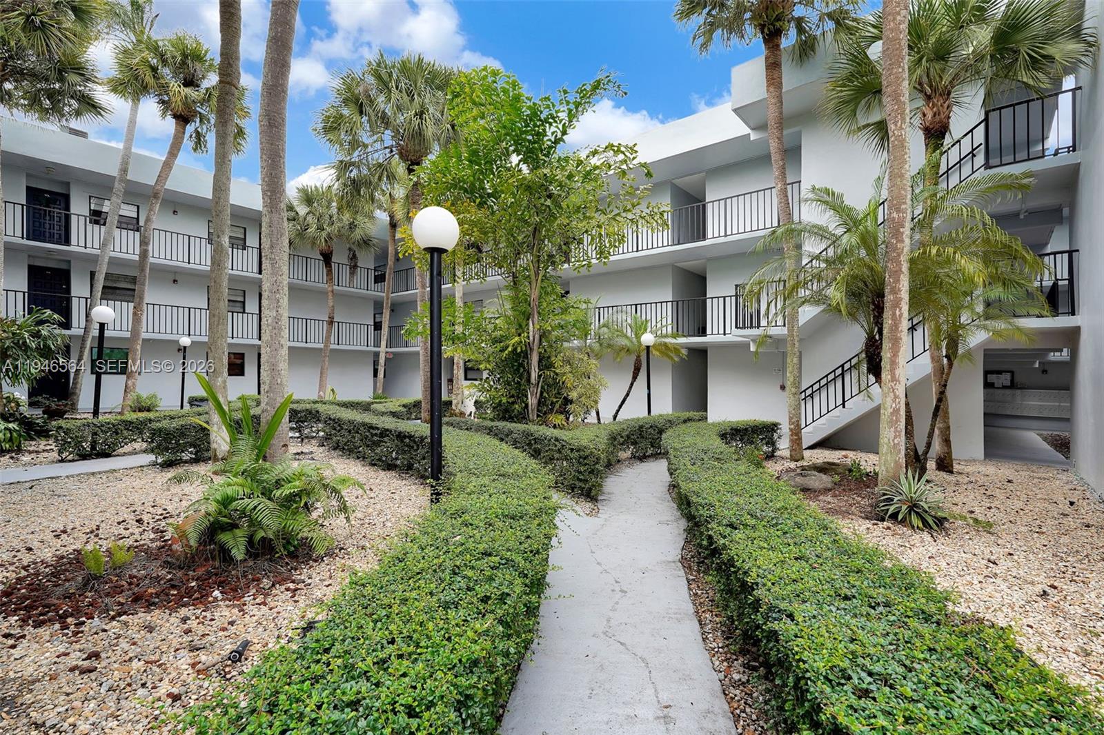 GARDENS OF KENDALL SO CON - Residential