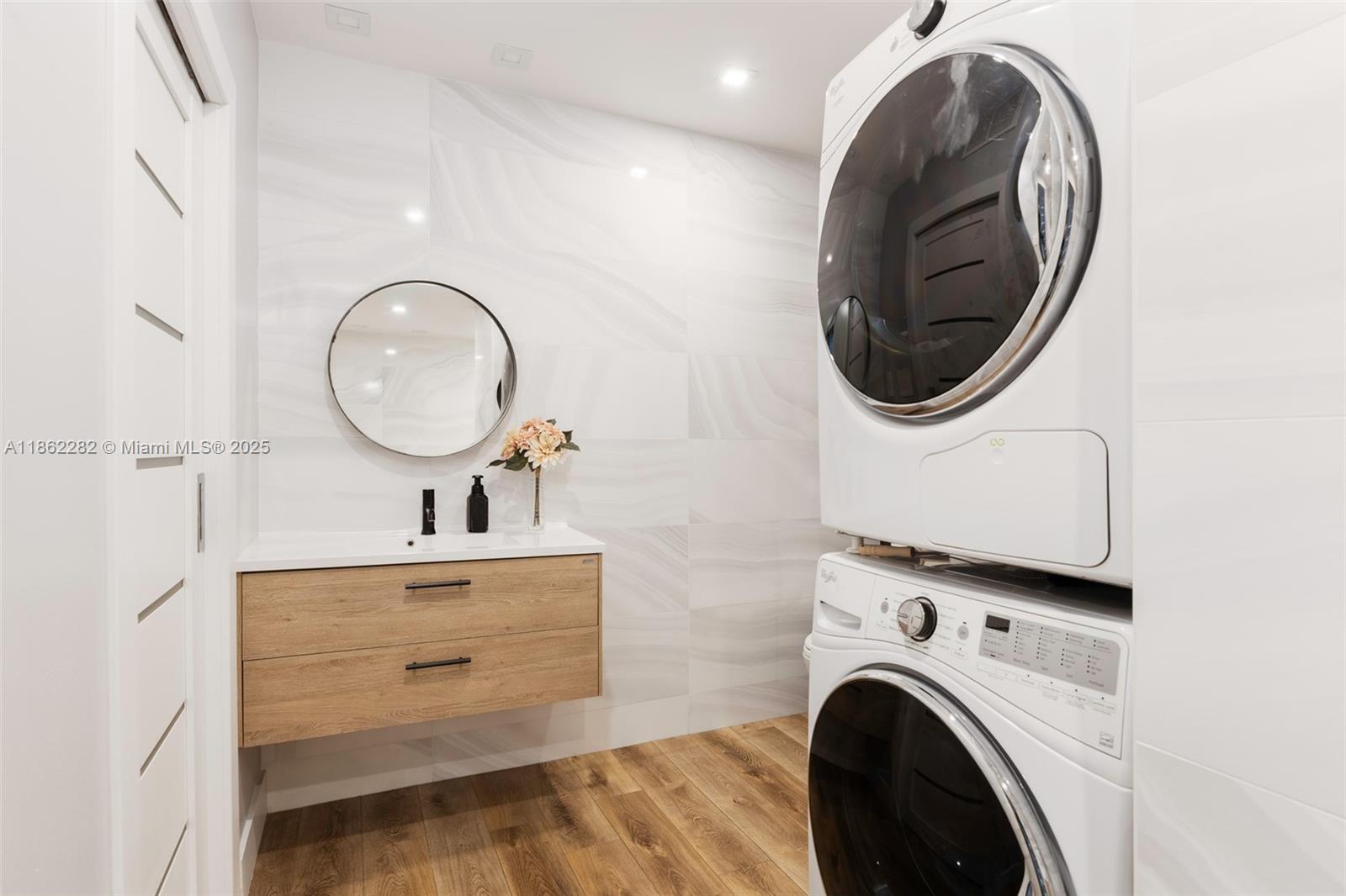 BRICKELL TOWNHOUSE CONDO - Residential