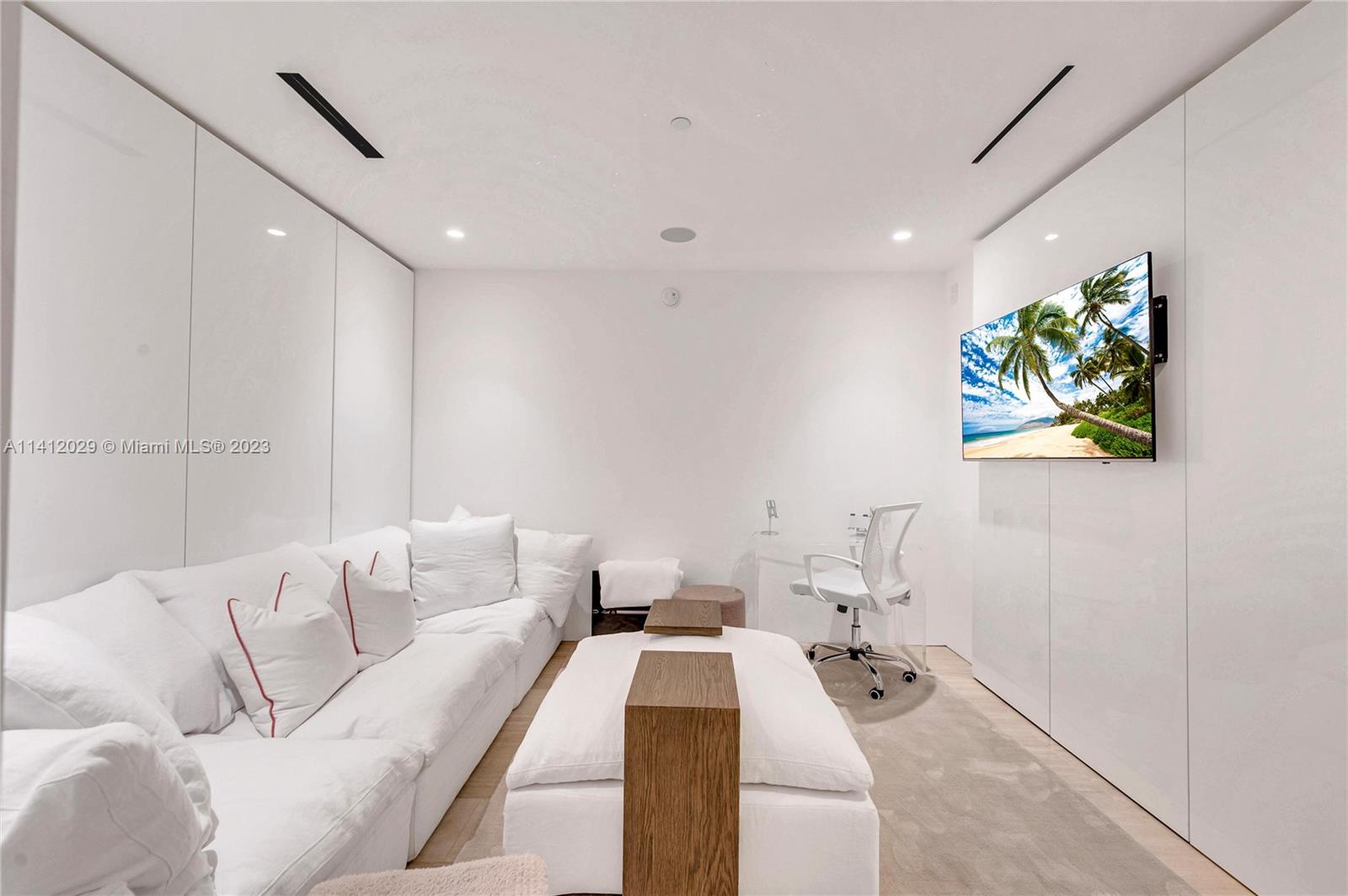 SURF CLUB CONDO - Residential