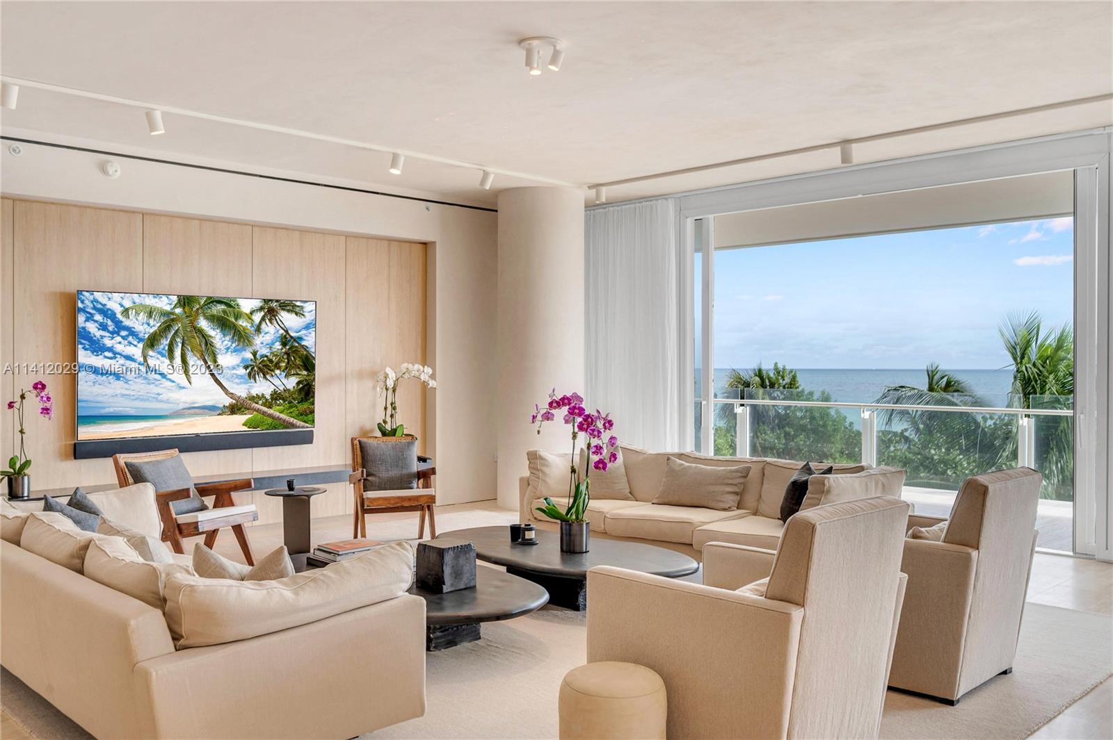 SURF CLUB CONDO - Residential