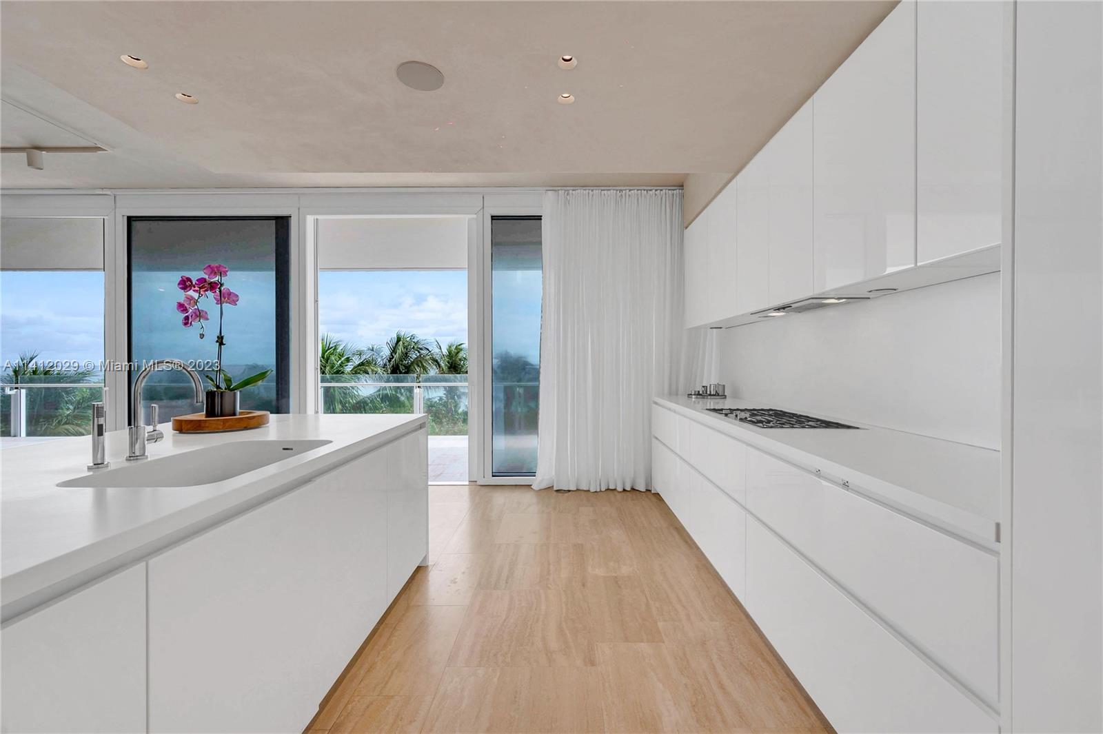 SURF CLUB CONDO - Residential