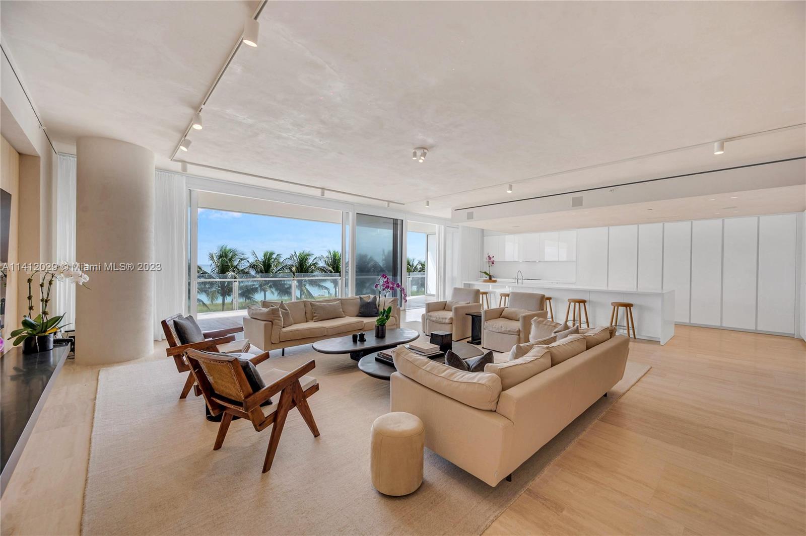 SURF CLUB CONDO - Residential