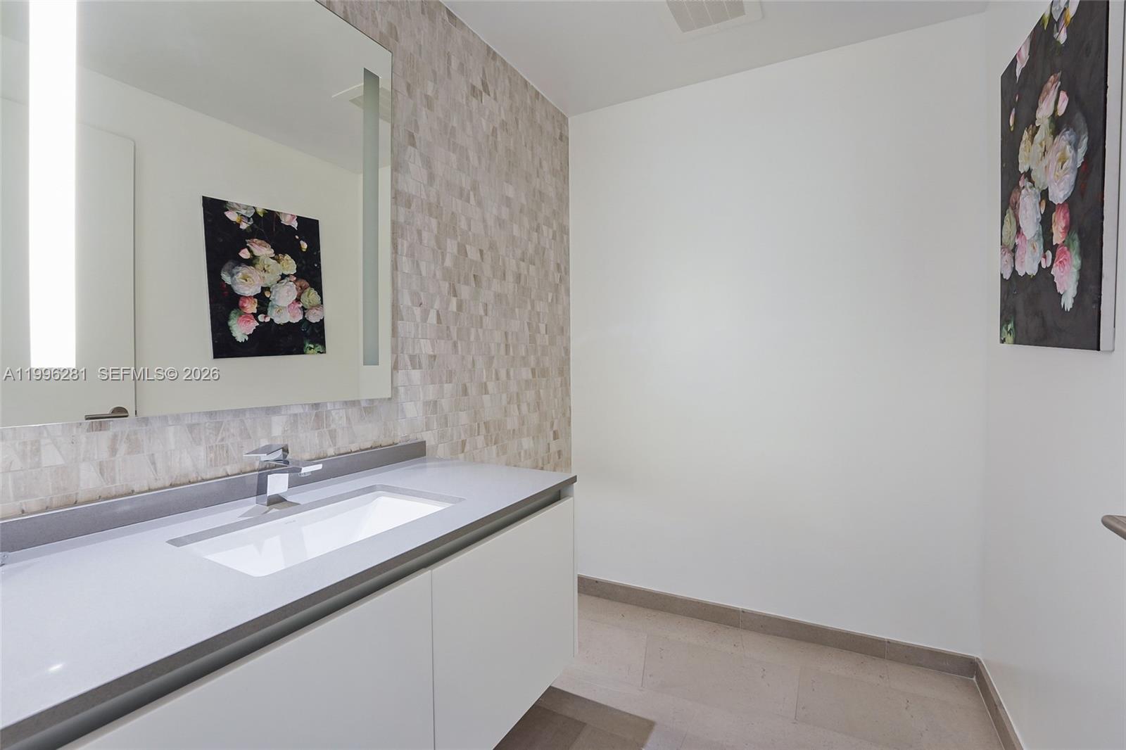 REACH CONDO - Residential Lease