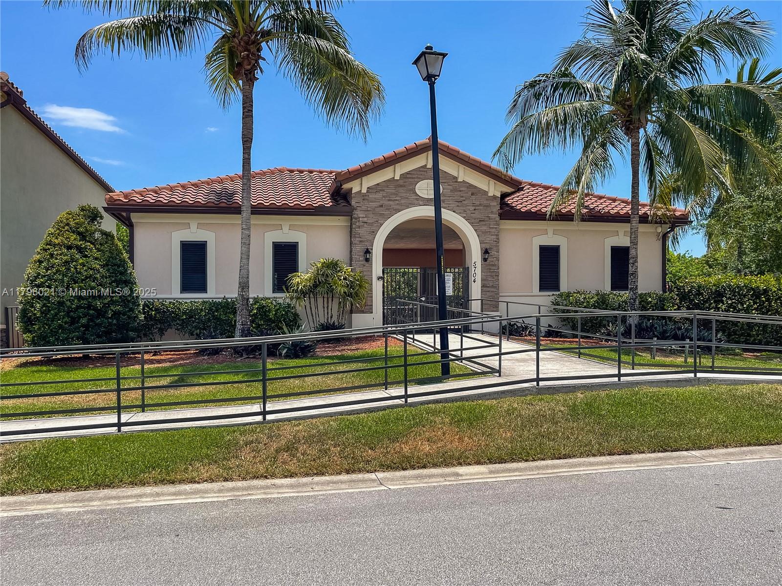 4723 NW 59th St