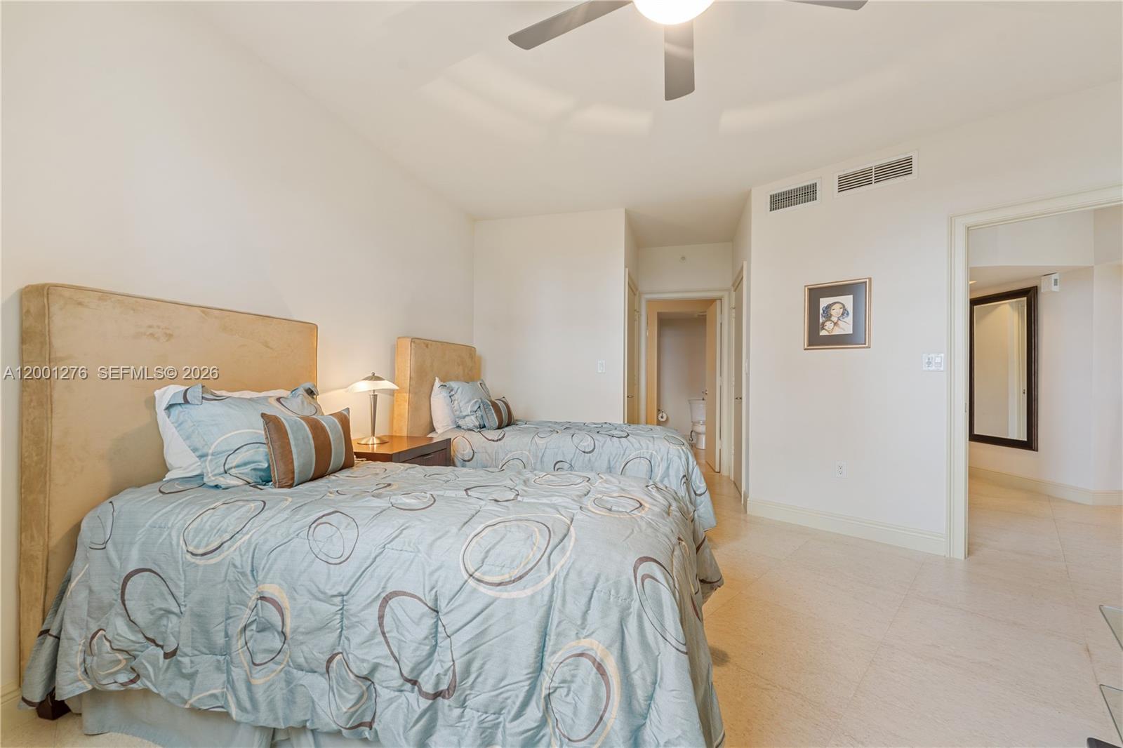 TURNBERRY VLG NO TOWER CO - Residential