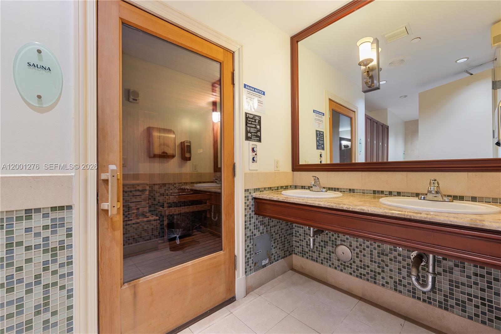 TURNBERRY VLG NO TOWER CO - Residential