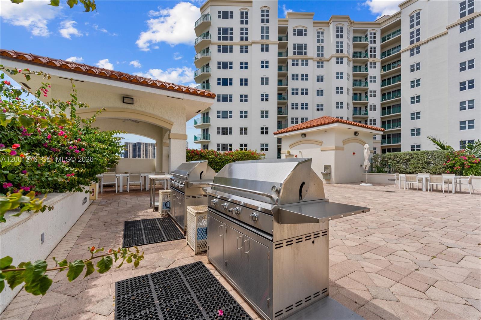 TURNBERRY VLG NO TOWER CO - Residential