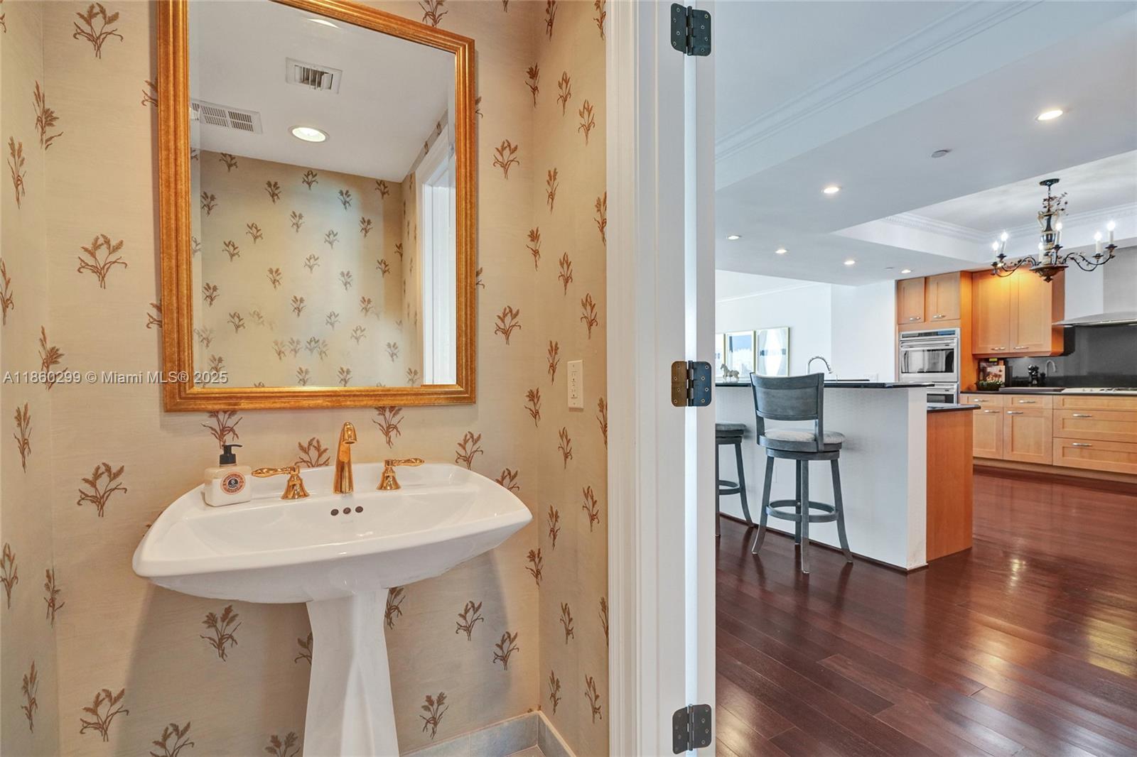 BELLAMARE @ WILLIAMS ISLA - Residential