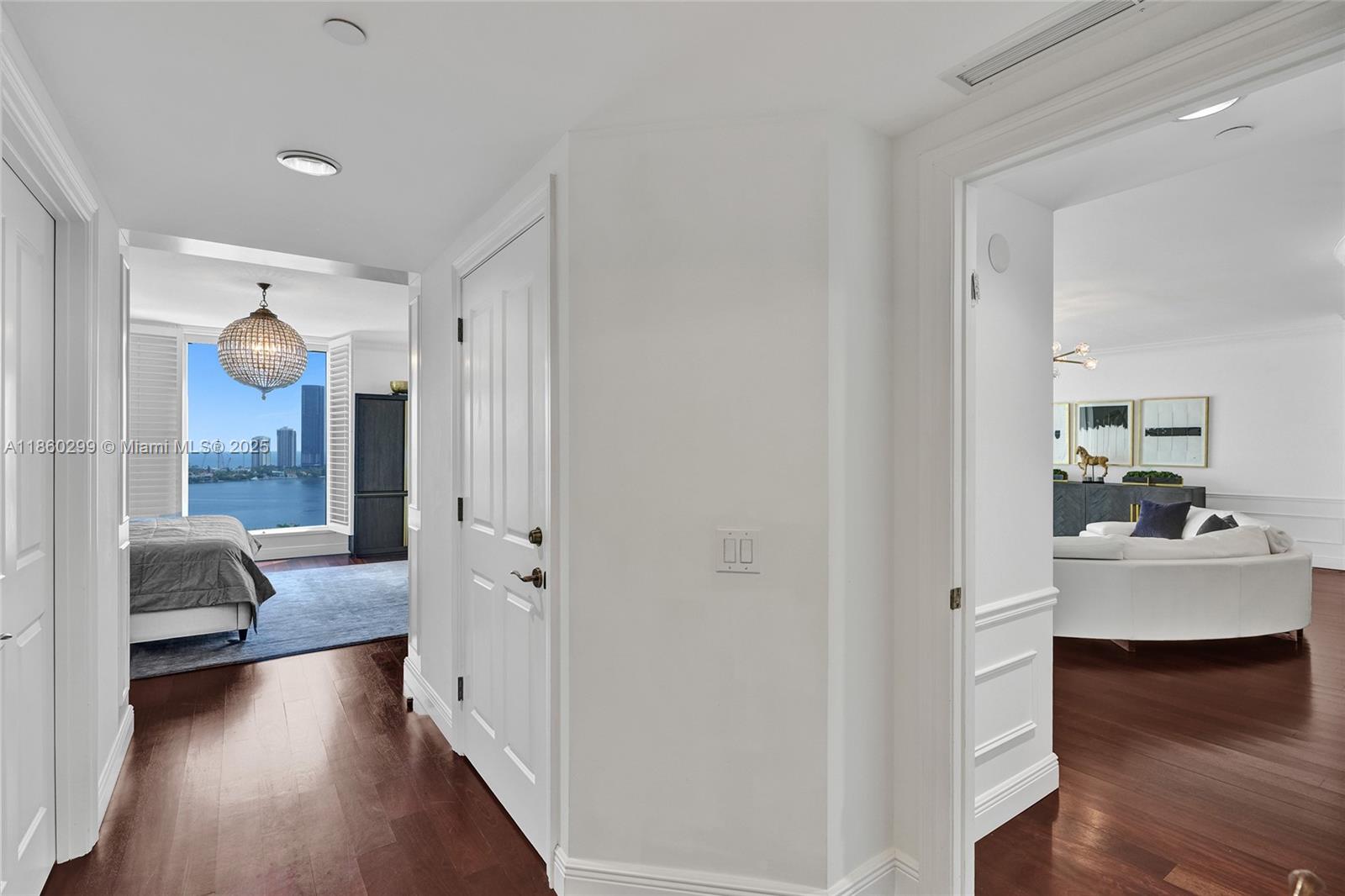 BELLAMARE @ WILLIAMS ISLA - Residential