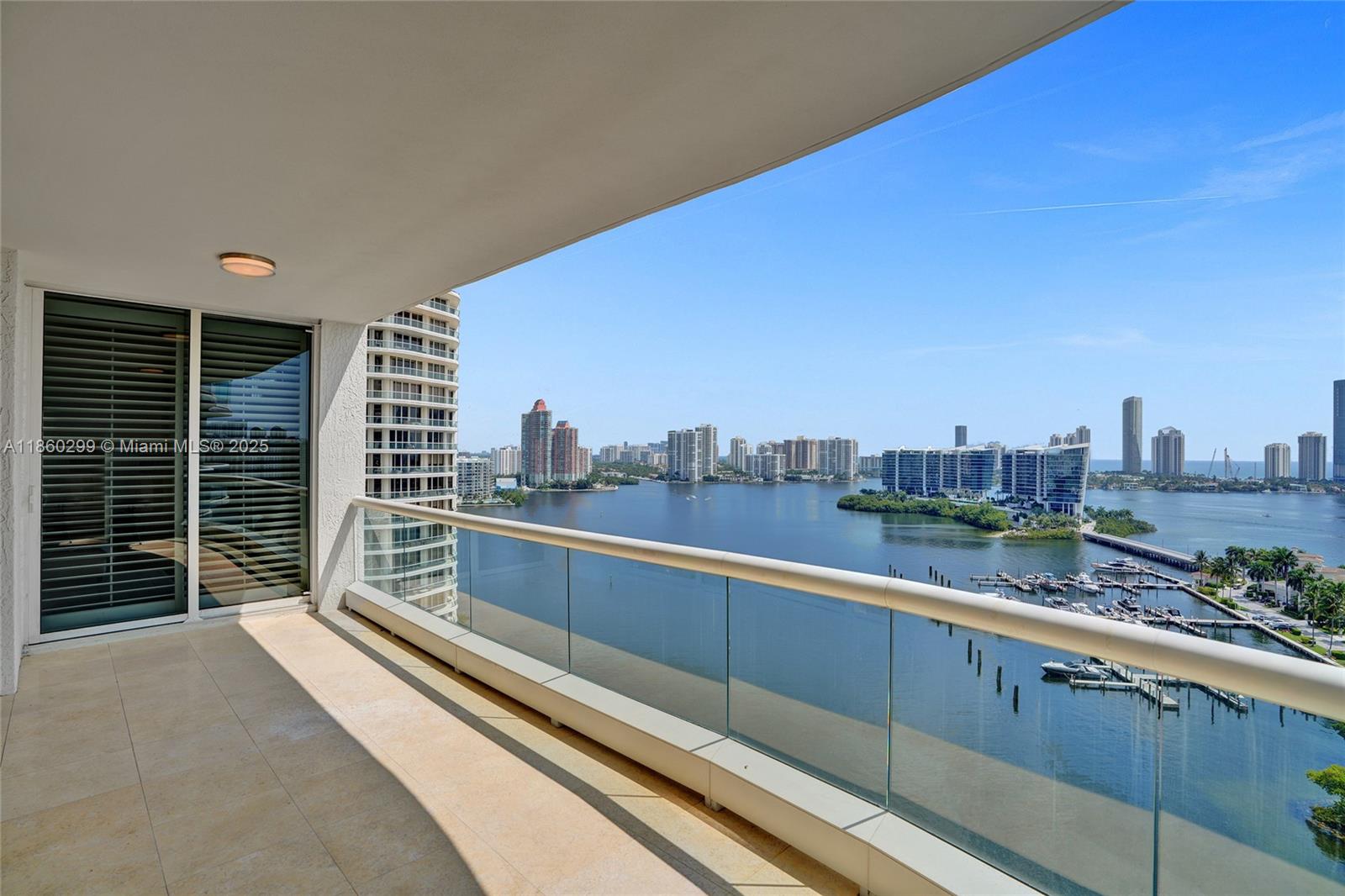 BELLAMARE @ WILLIAMS ISLA - Residential