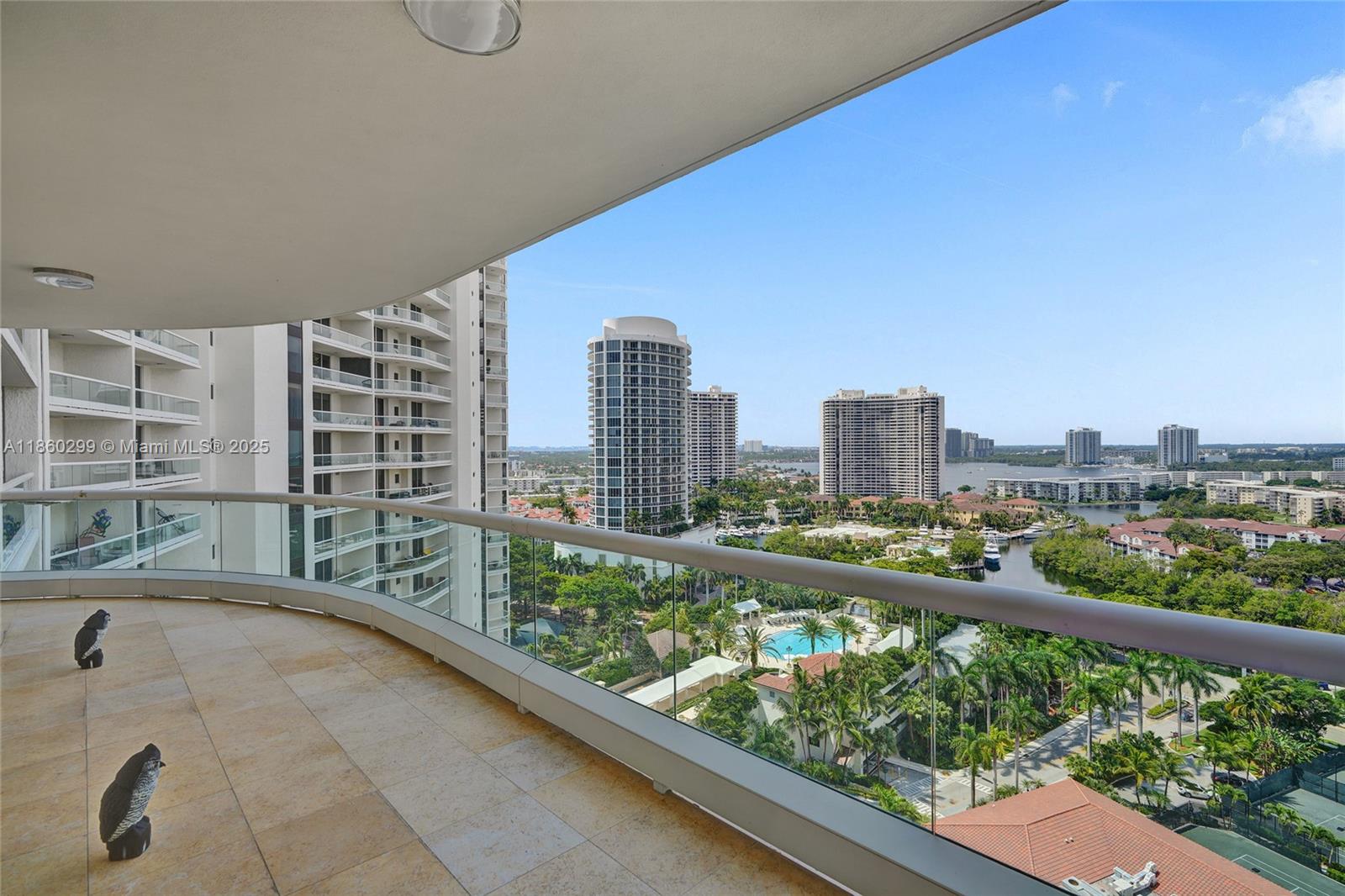 BELLAMARE @ WILLIAMS ISLA - Residential