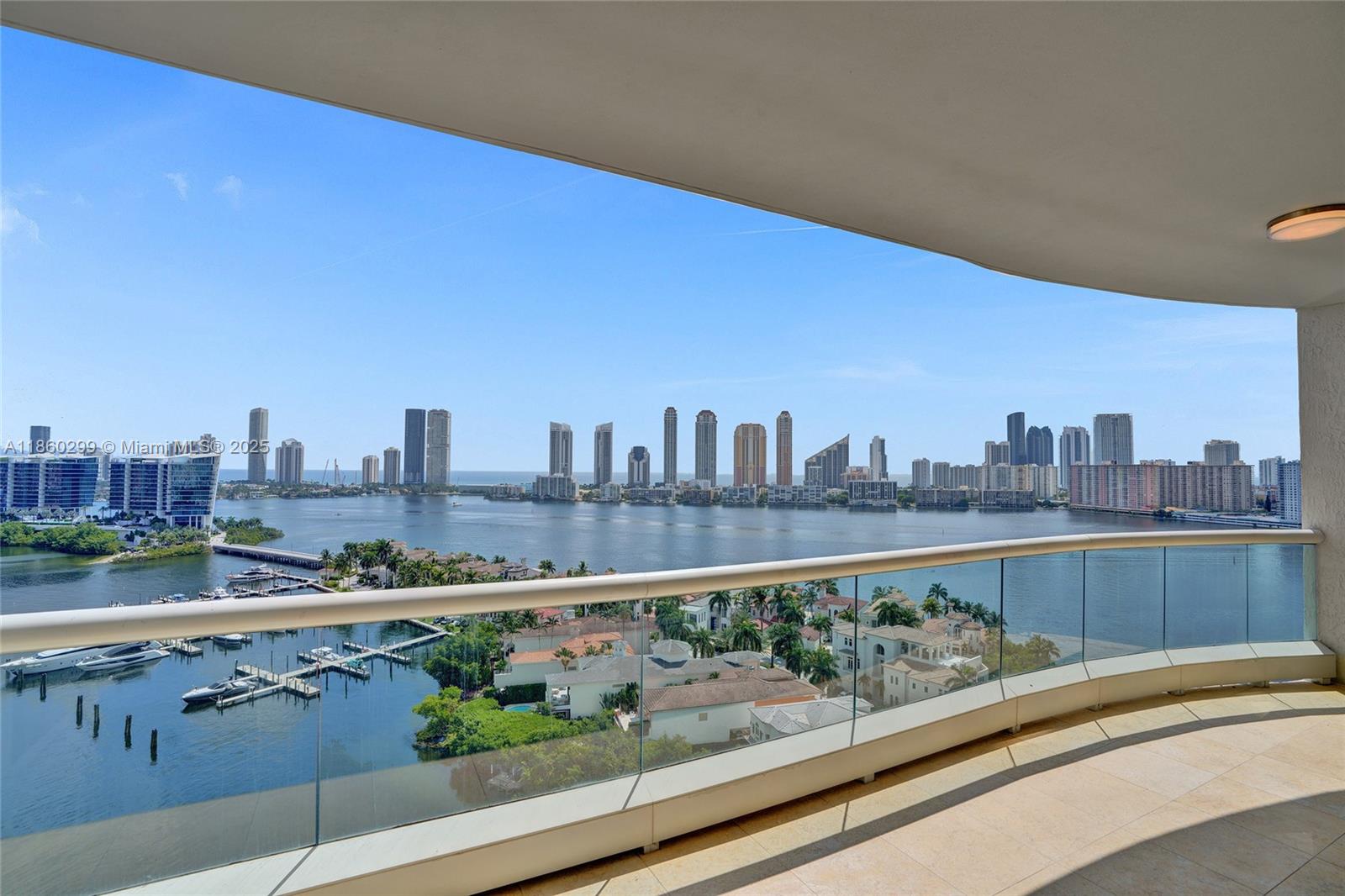 BELLAMARE @ WILLIAMS ISLA - Residential