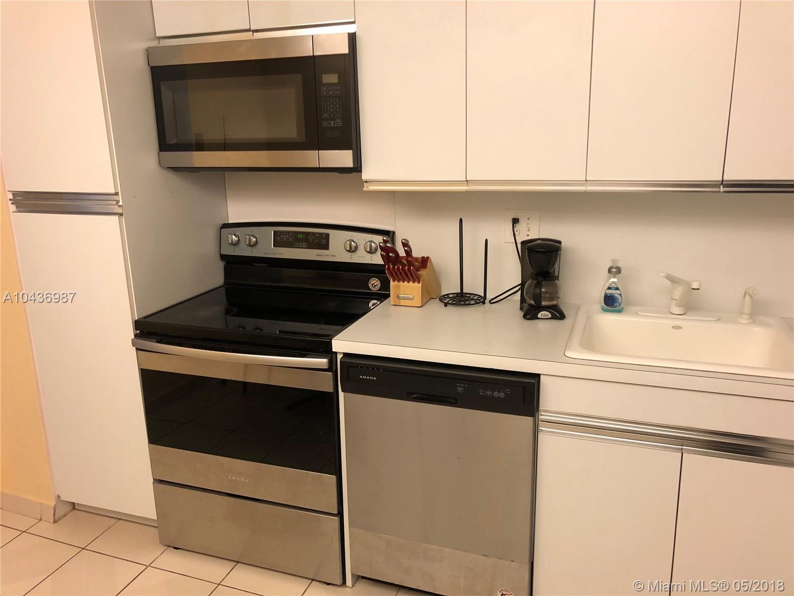 PARKER PLAZA ESTATES COND - Residential Lease