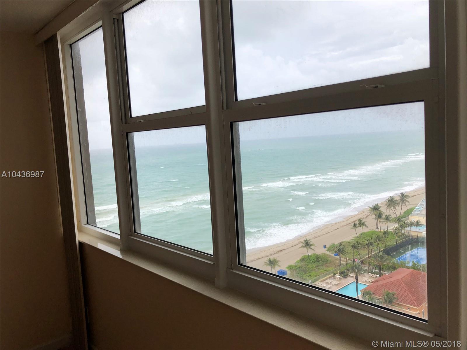 PARKER PLAZA ESTATES COND - Residential Lease