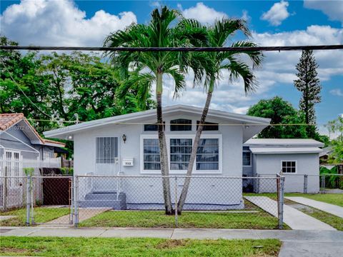 Single Family Residence in Miami FL 1132 39th St St.jpg