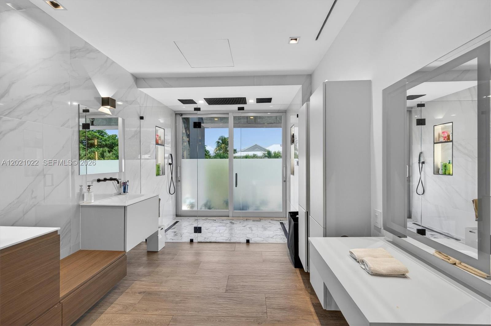 BISCAYNE KEY ESTATES - Residential