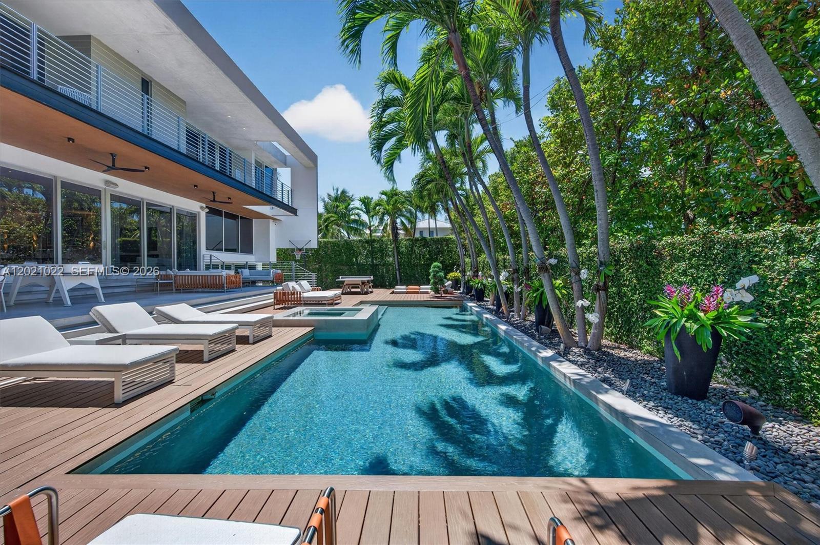 BISCAYNE KEY ESTATES - Residential