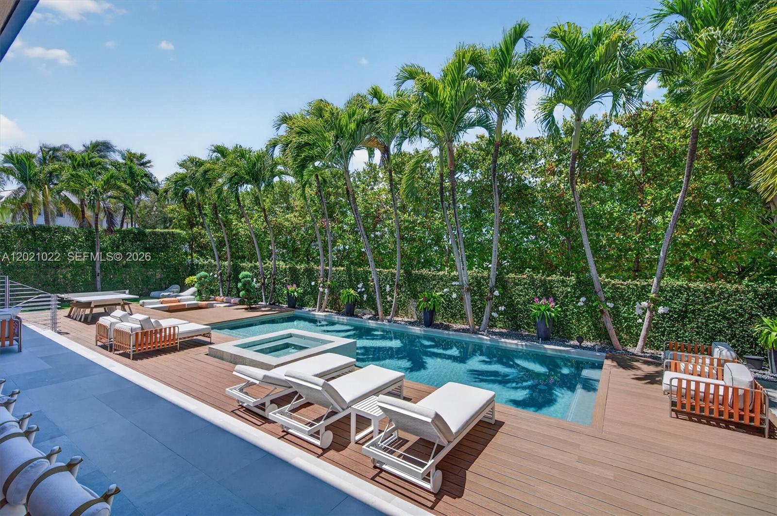 BISCAYNE KEY ESTATES - Residential