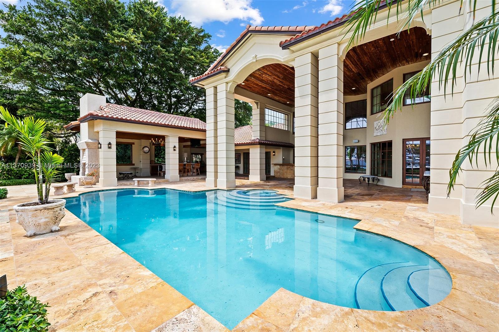 HARBOR BEACH - Residential