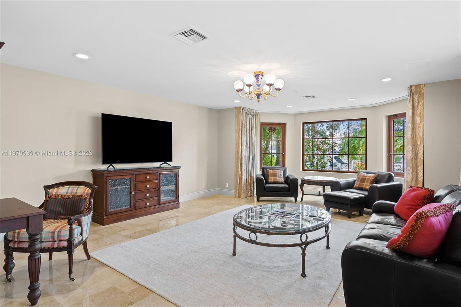 HARBOR BEACH - Residential