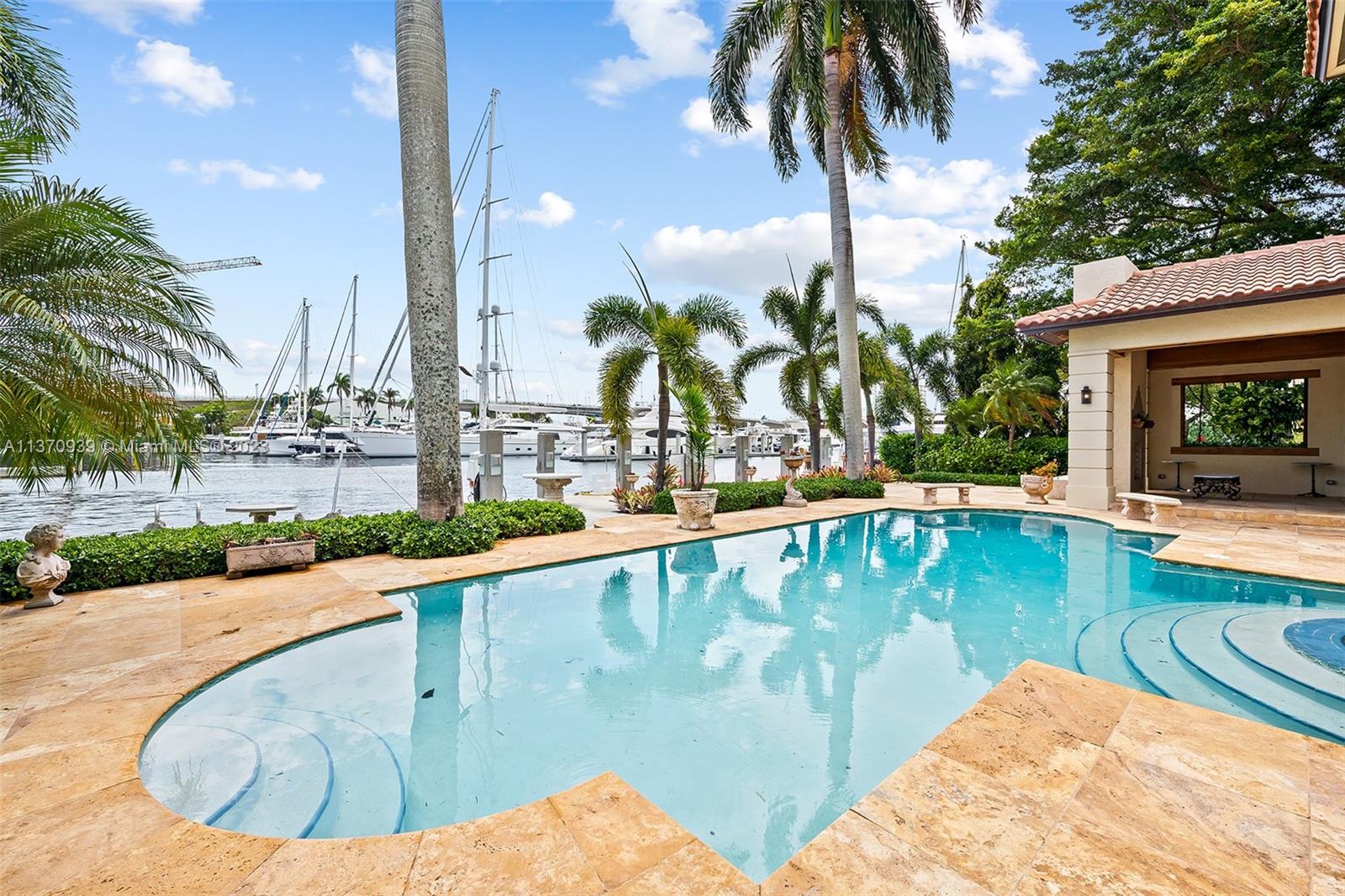 HARBOR BEACH - Residential