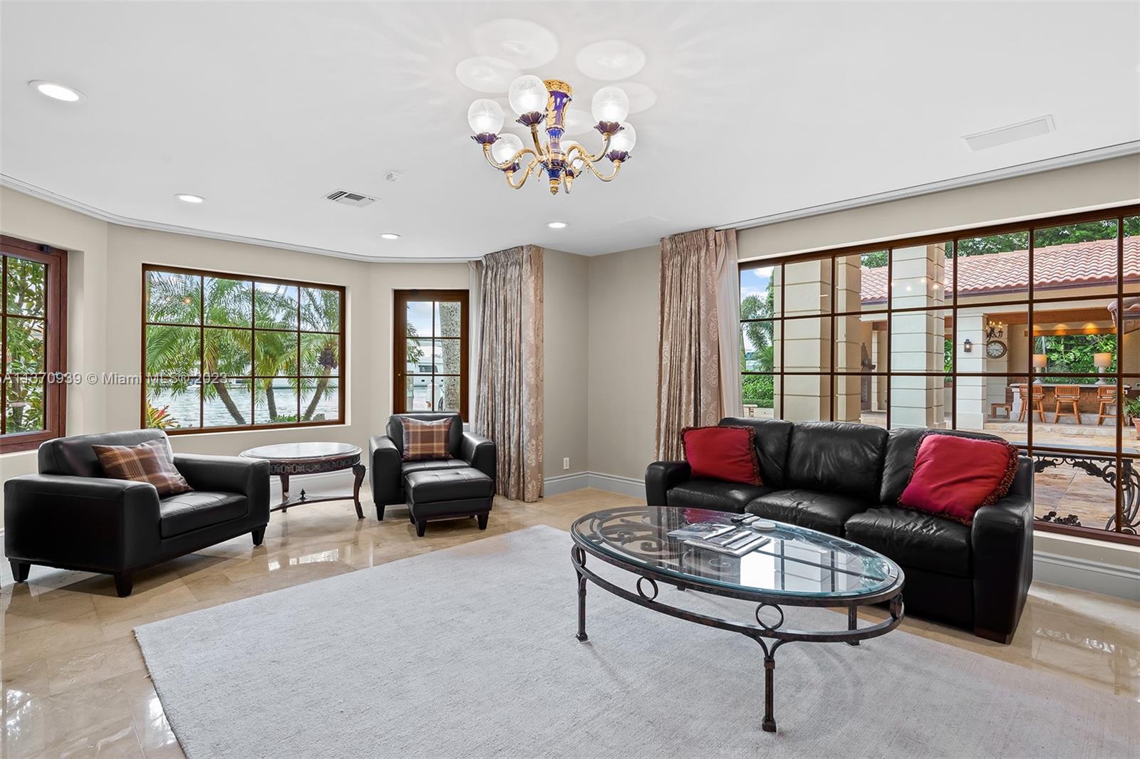 HARBOR BEACH - Residential