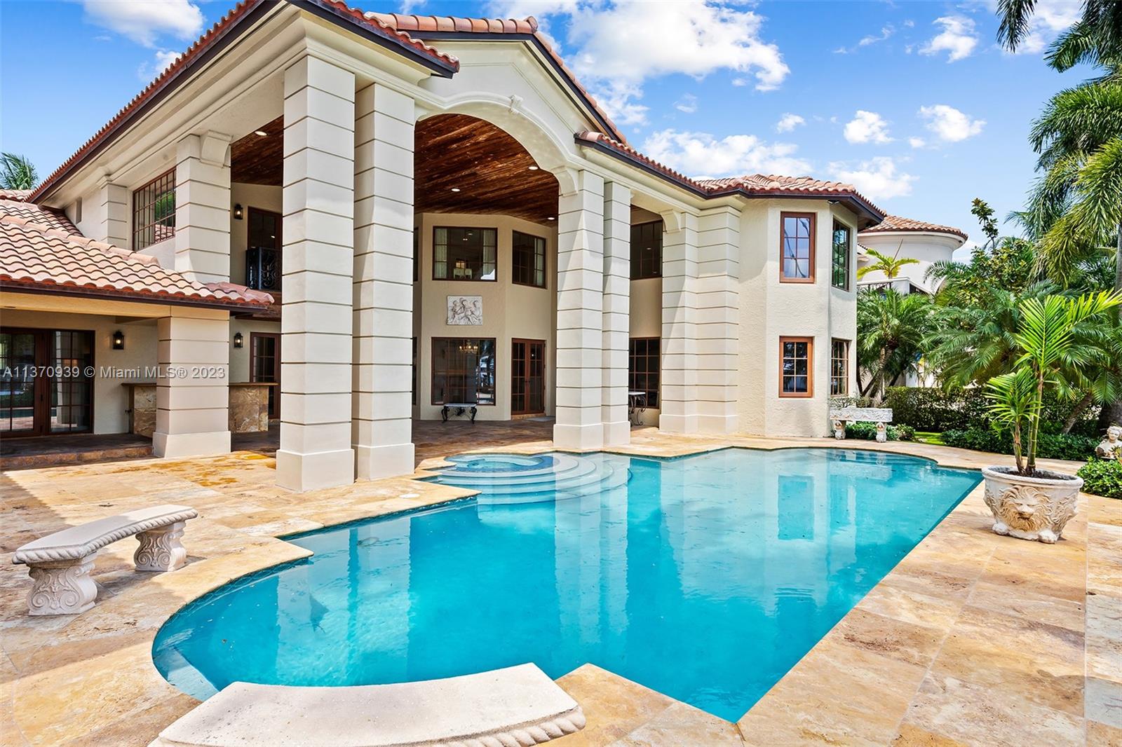 HARBOR BEACH - Residential