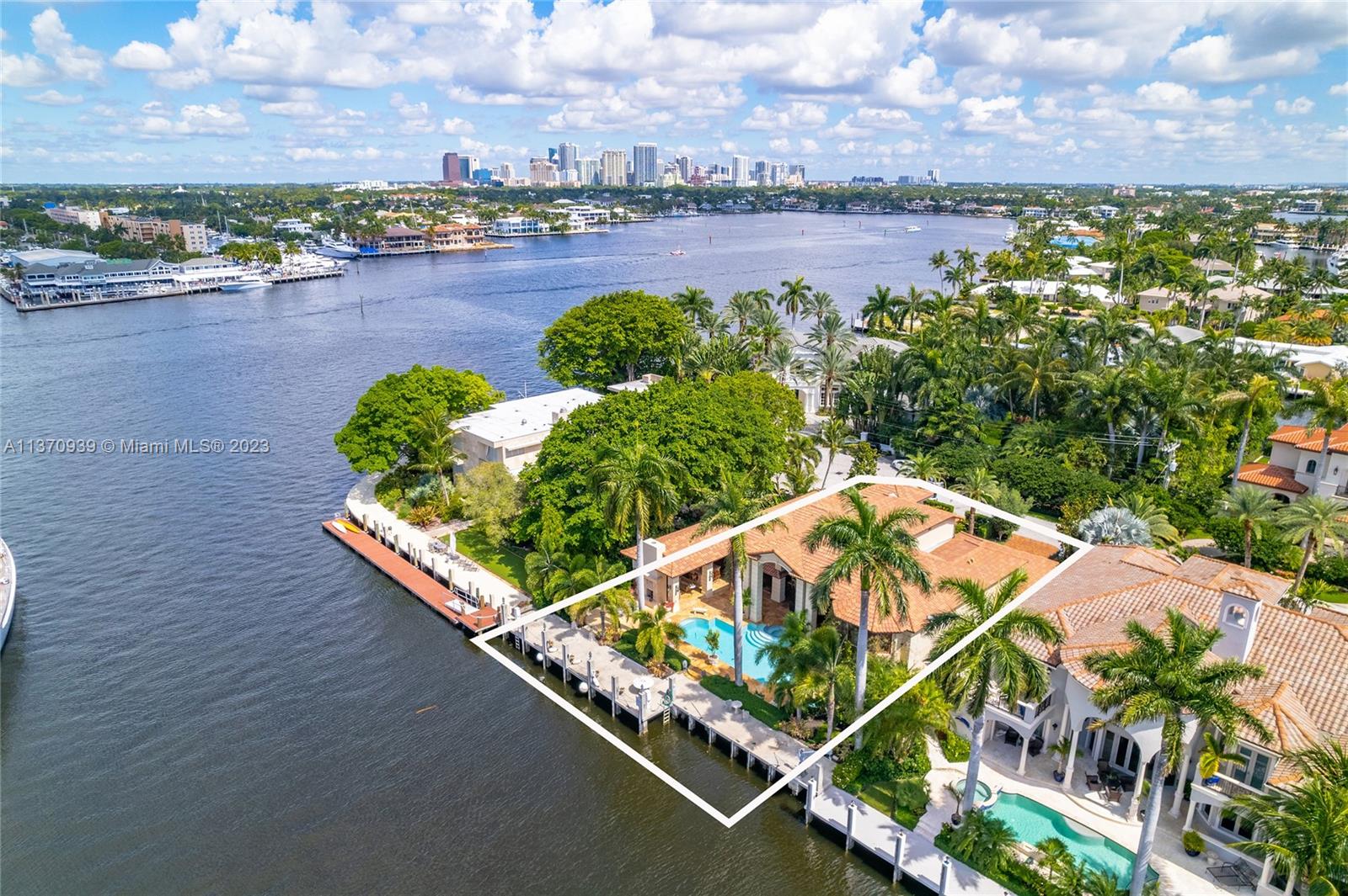 HARBOR BEACH - Residential