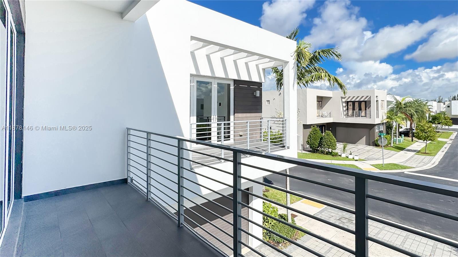 DORAL COMMONS RESIDENTIAL - Residential