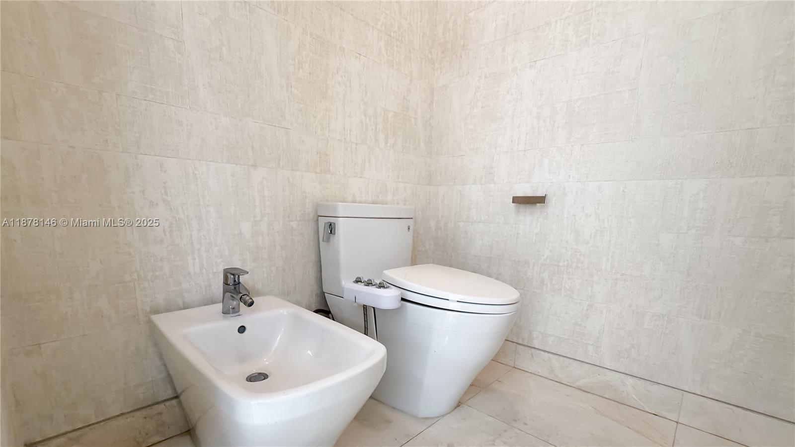 DORAL COMMONS RESIDENTIAL - Residential