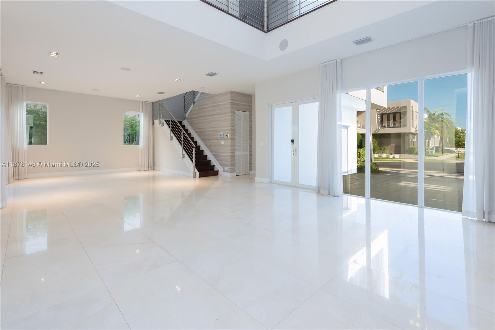 DORAL COMMONS RESIDENTIAL - Residential