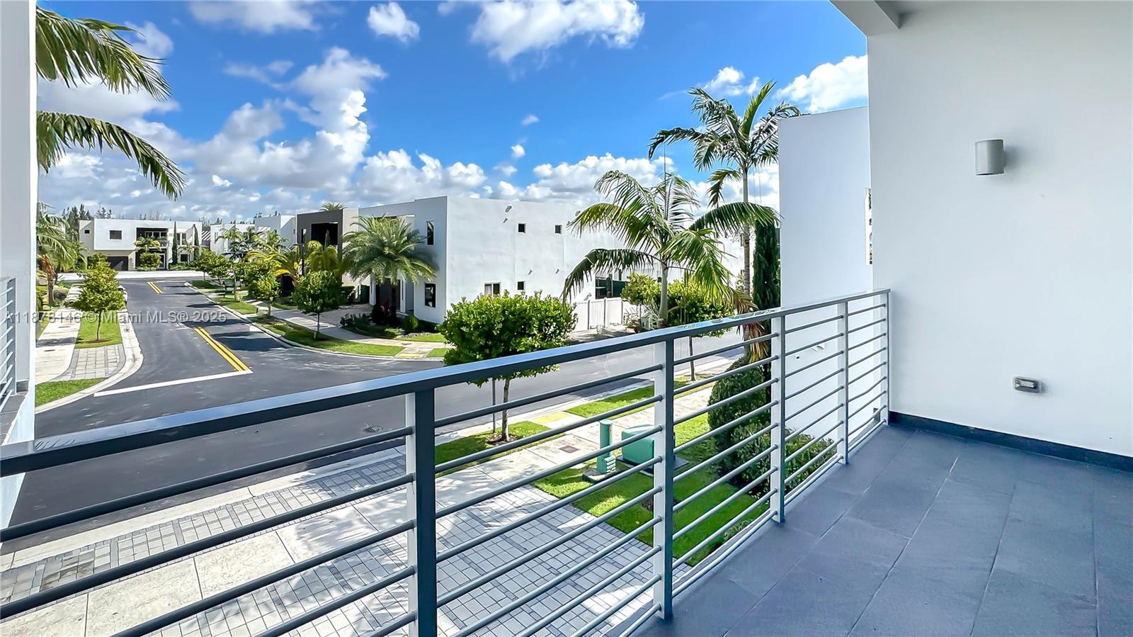 DORAL COMMONS RESIDENTIAL - Residential
