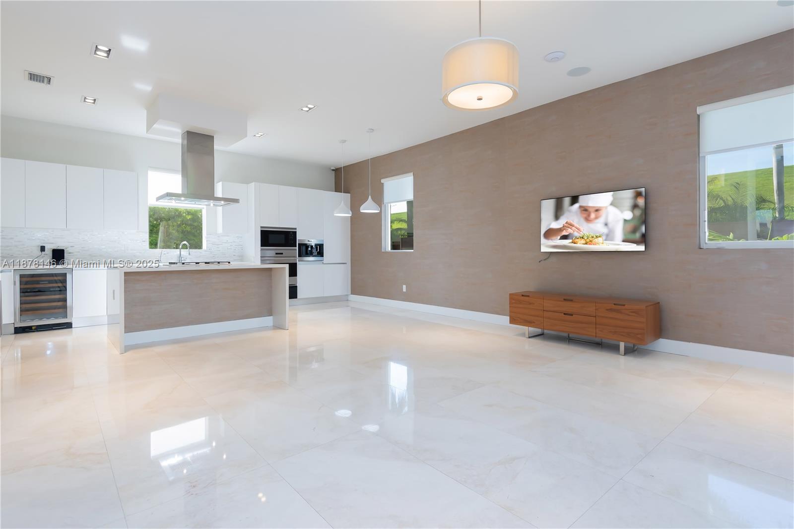 DORAL COMMONS RESIDENTIAL - Residential