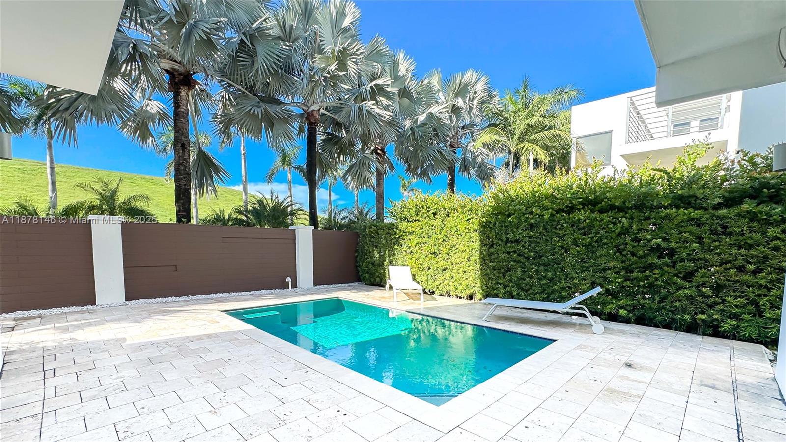 DORAL COMMONS RESIDENTIAL - Residential