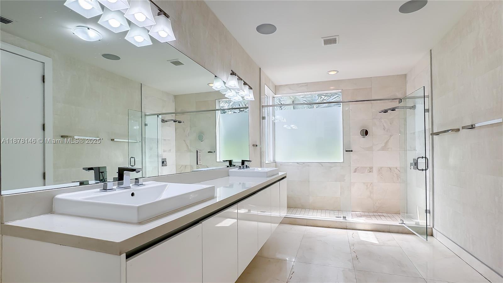 DORAL COMMONS RESIDENTIAL - Residential