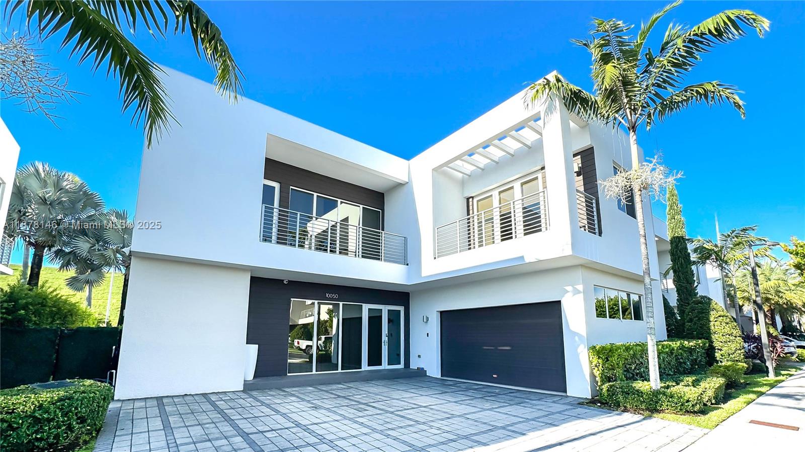 DORAL COMMONS RESIDENTIAL - Residential