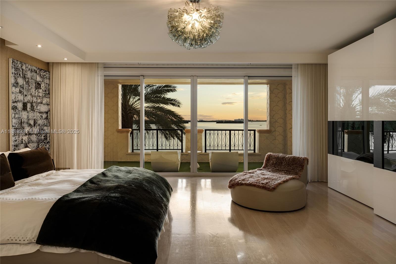 BAYVIEW AT FISHER ISLAND - Residential